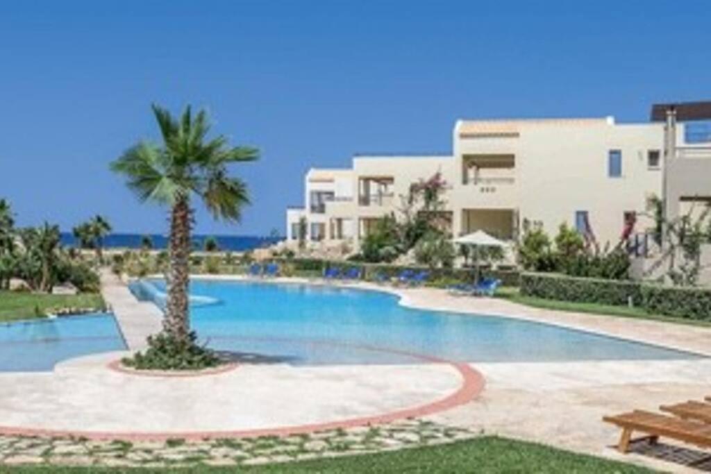 Odyssey Beach Front Apartment 하니아 외부 사진