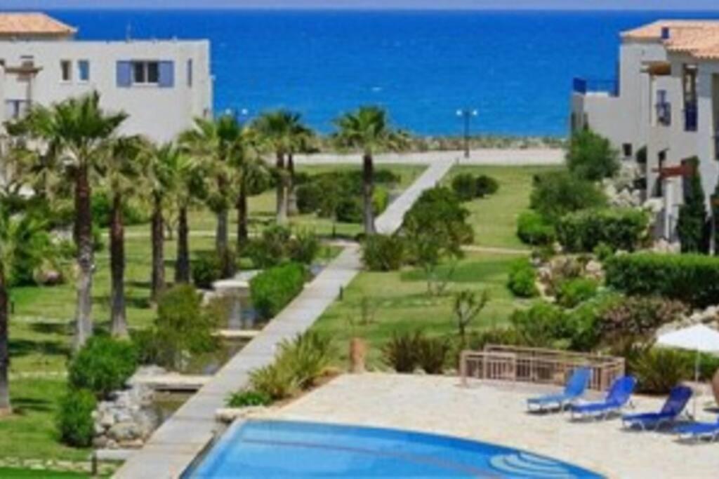 Odyssey Beach Front Apartment 하니아 외부 사진