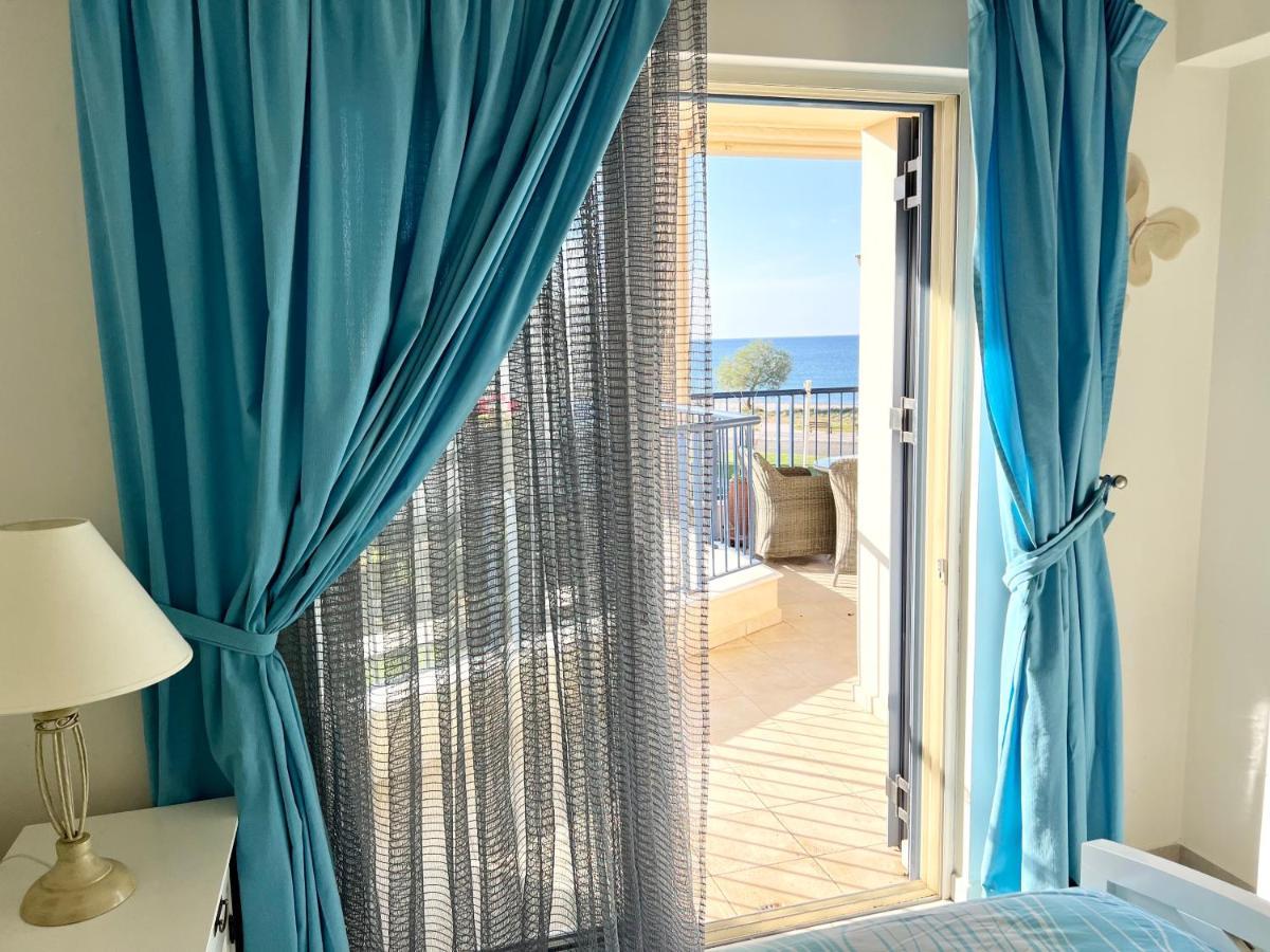 Odyssey Beach Front Apartment 하니아 외부 사진
